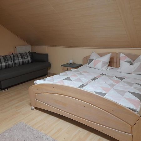 Haus Rossner Apartment Nemmersdorf Bagian luar foto