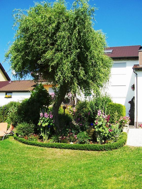 Haus Rossner Apartment Nemmersdorf Bagian luar foto