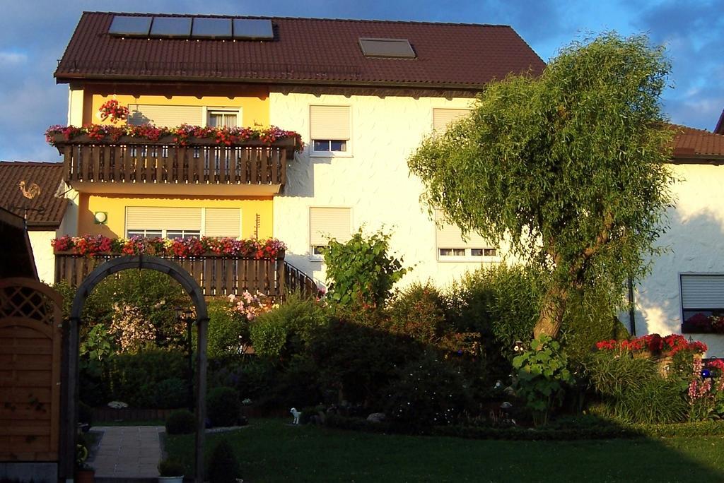 Haus Rossner Apartment Nemmersdorf Bagian luar foto