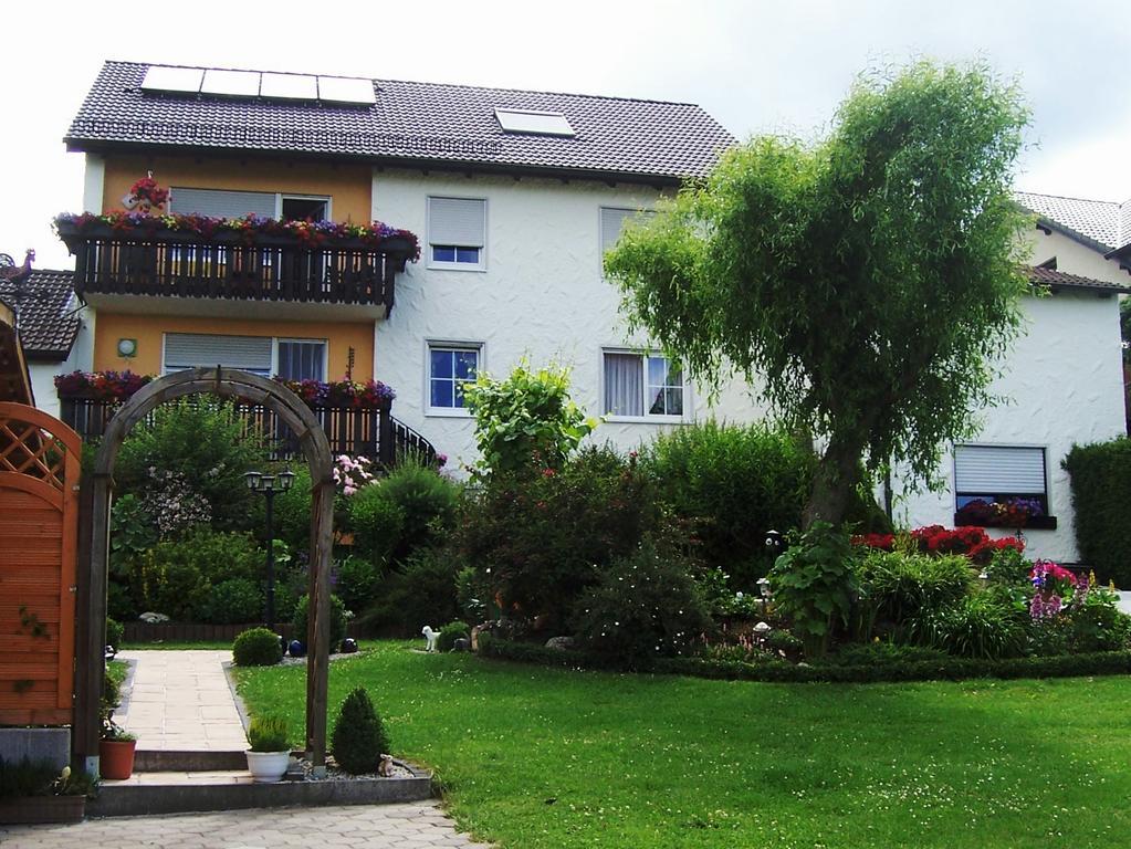 Haus Rossner Apartment Nemmersdorf Bagian luar foto